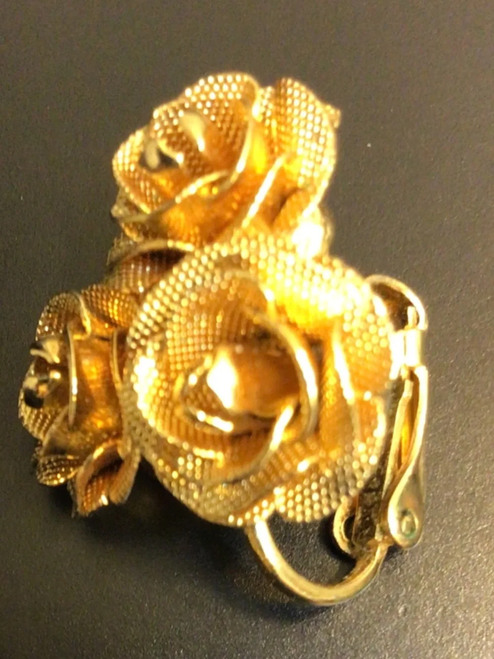 Vintage 1960s Triple Rose Clip On Earrings Gold Tone Mesh Texture Romantic